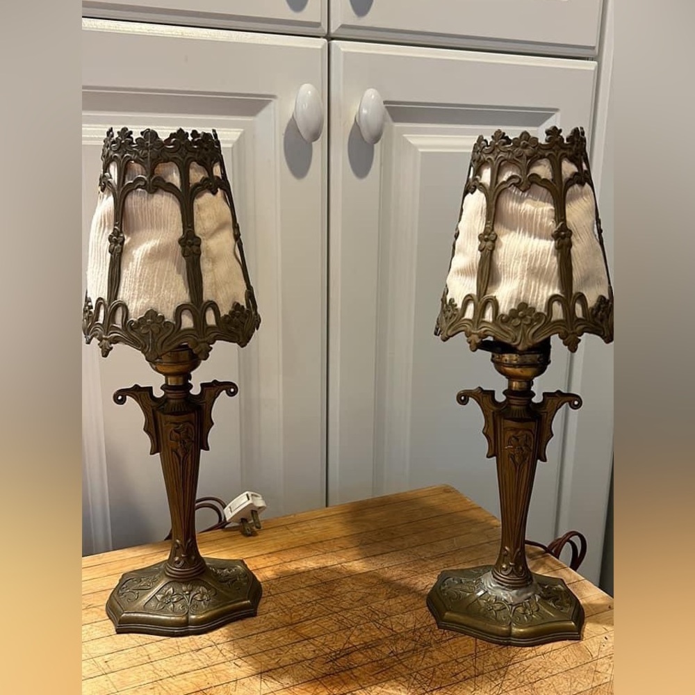 Art Deco lamp set.